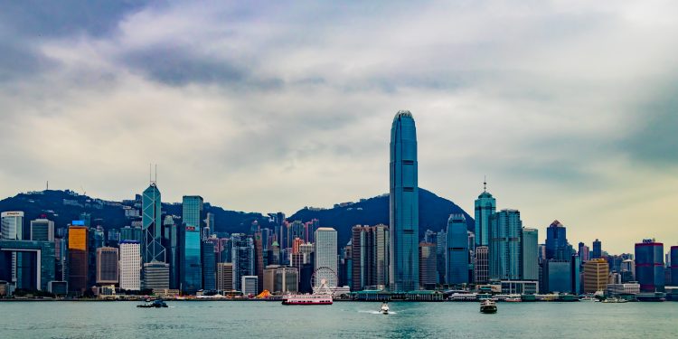 10 Best Things to do in  Hong Kong
