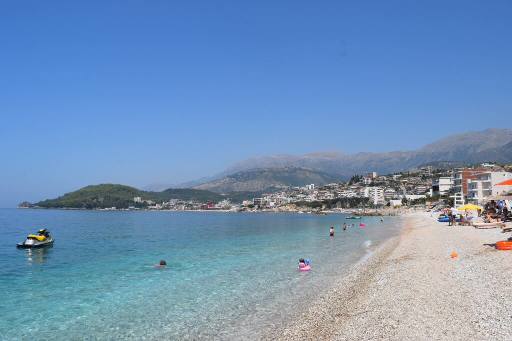 This image has an empty alt attribute; its file name is Himare-1024x683.jpg